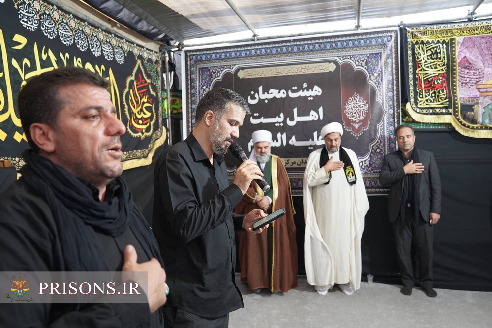 حضور امام جمعه اهل سنت و نماینده مردم کردستان در مجلس خبرگان رهبری در مراسم عزاداری زندان مرکزی سنندج