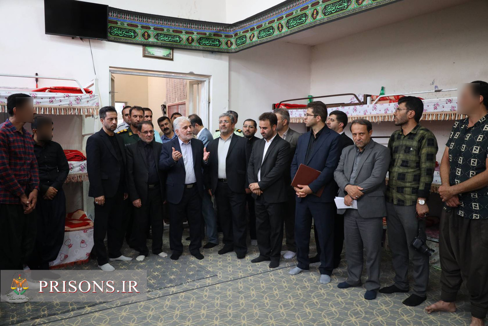 رئیس سازمان زندان‌ها از زندان لردگان بازدید کرد/ بهره‌برداری از «کارگاه تولیدات قطعات بتنی» برای اشتغال زندانیان