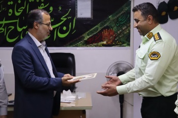 مدیر زندان مرکزی قزوین از فرمانده پاسگاه انتظامی چوبیندر تجلیل کرد