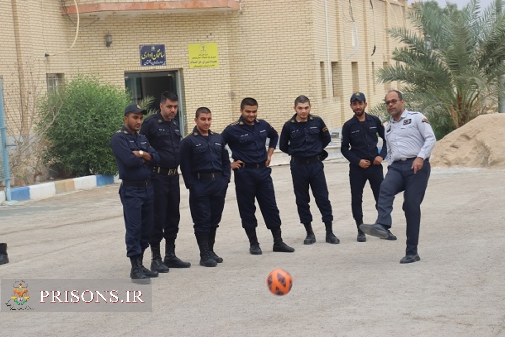 برگزاری جشنواره ورزشی کارکنان و سربازان زندان دشتستان در هفته تربیت بدنی 