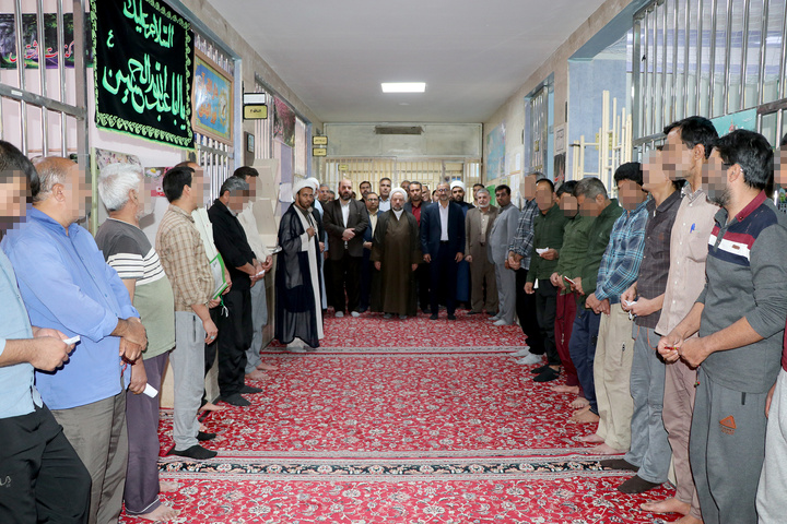 فیلم| آزادی با ارفاقات قضایی در بازدید رئیس‌کل دادگستری خراسان جنوبی از زندان طبس