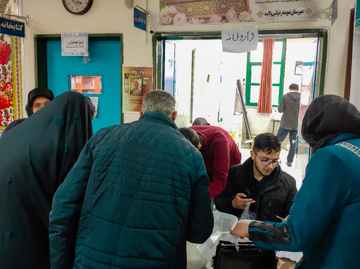 خدمت‌رسانی گروه جهادی علوم پزشکی بقیةالله تهران به زندانیان زندان زرند و خانواده‌های آنان