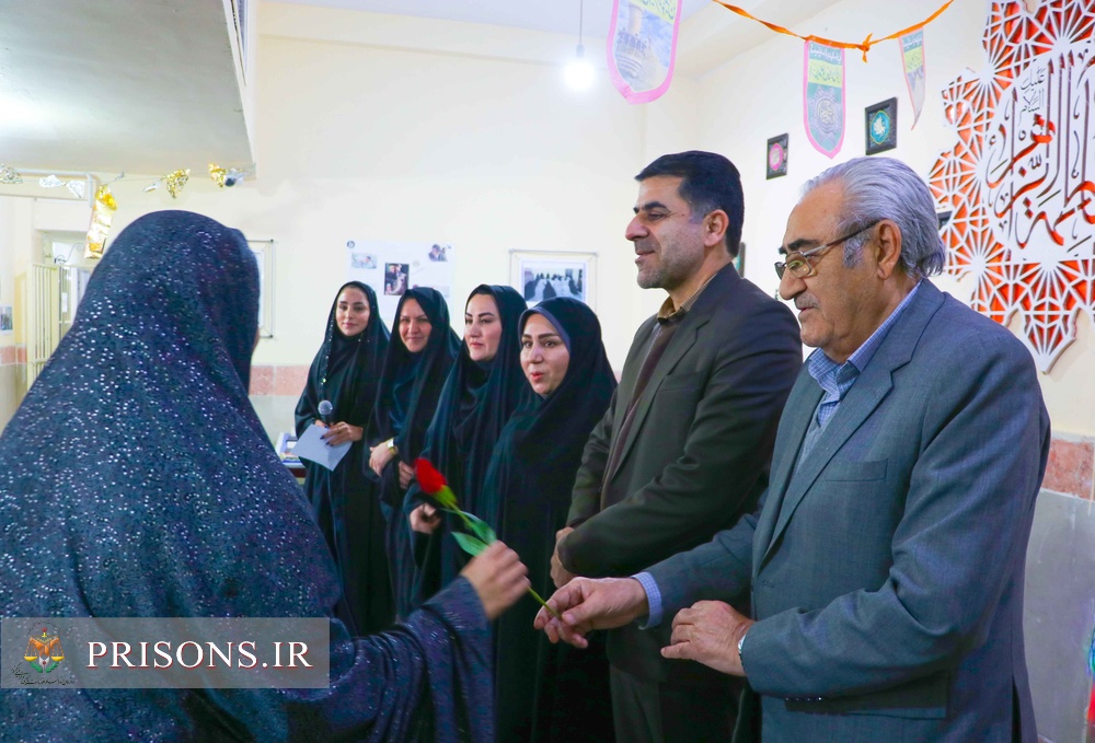 آزادی ۴ زندانی زن بدهکار مالی از بند نسوان زندان مرکزی خرم‌آباد 