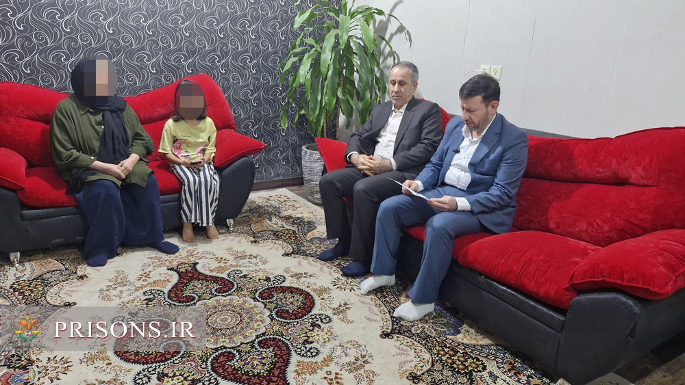 آزادی ۲ زندانی در سرکشی رئیس کل دادگستری و مدیرکل زندان های استان از ۴ خانواده زندانی نیازمند شهرستان بوشهر
