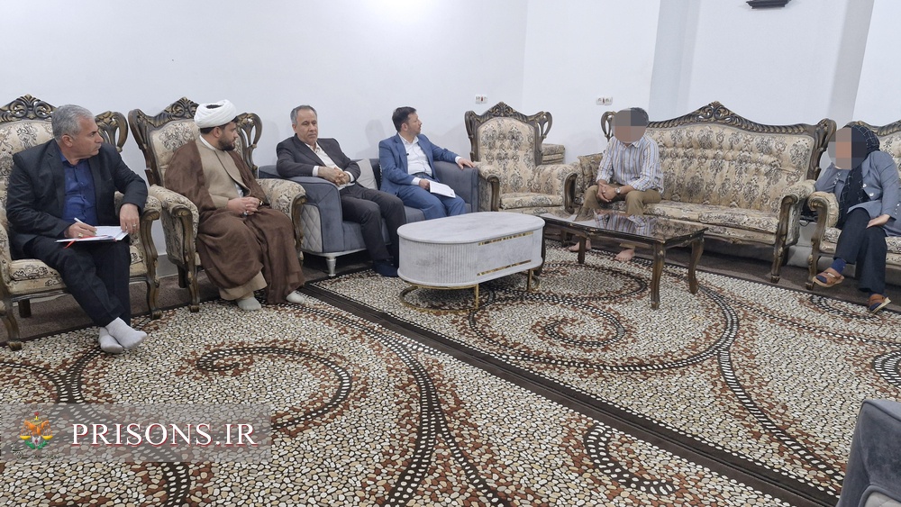 آزادی ۲ زندانی در سرکشی رئیس کل دادگستری و مدیرکل زندان های استان از ۴ خانواده زندانی نیازمند شهرستان بوشهر