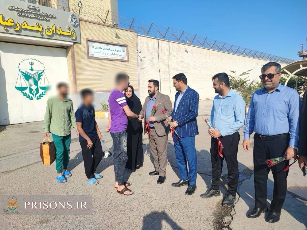 آزادی ۲۷ زندانی در بندرعباس به مناسبت ایام اللّه دهه فجر
