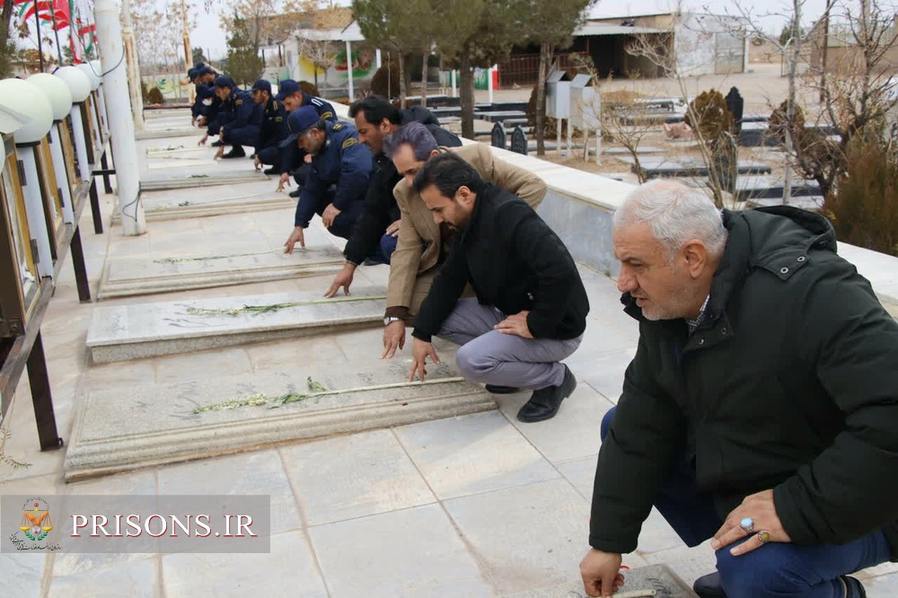 تجدیدمیثاق با شهدا با حضور سرپرست و کارکنان اردوگاه کاردرمانی قزوین