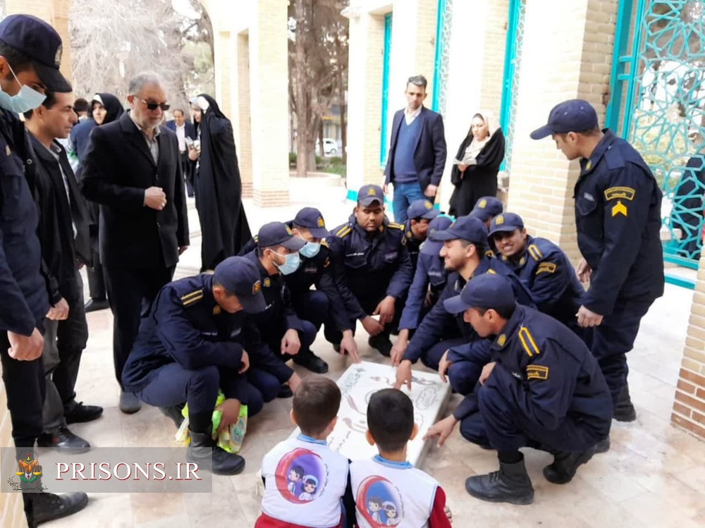 تجدید بیعت با آرمان‌های انقلاب در گلزار شهدای گمنام اردکان