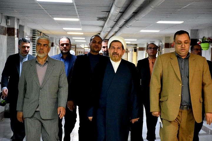آئین آزادی ۵۵۰ زندانی از استان خراسان رضوی در زندان مرکزی مشهد