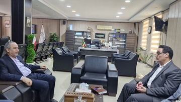 دیدار مدیرکل زندان‌های بوشهر با مدیرکل ثبت اسناد و املاک استان
