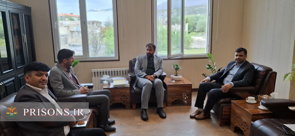 نشست هماندیشی مدیرکل زندانهای کهگیلویه وبویراحمد با رئیس سازمان قضایی نیروهای مسلح نشست هماندیشی مدیرکل زندانهای کهگیلویه وبویراحمد با رئیس سازمان قضایی نیروهای مسلح