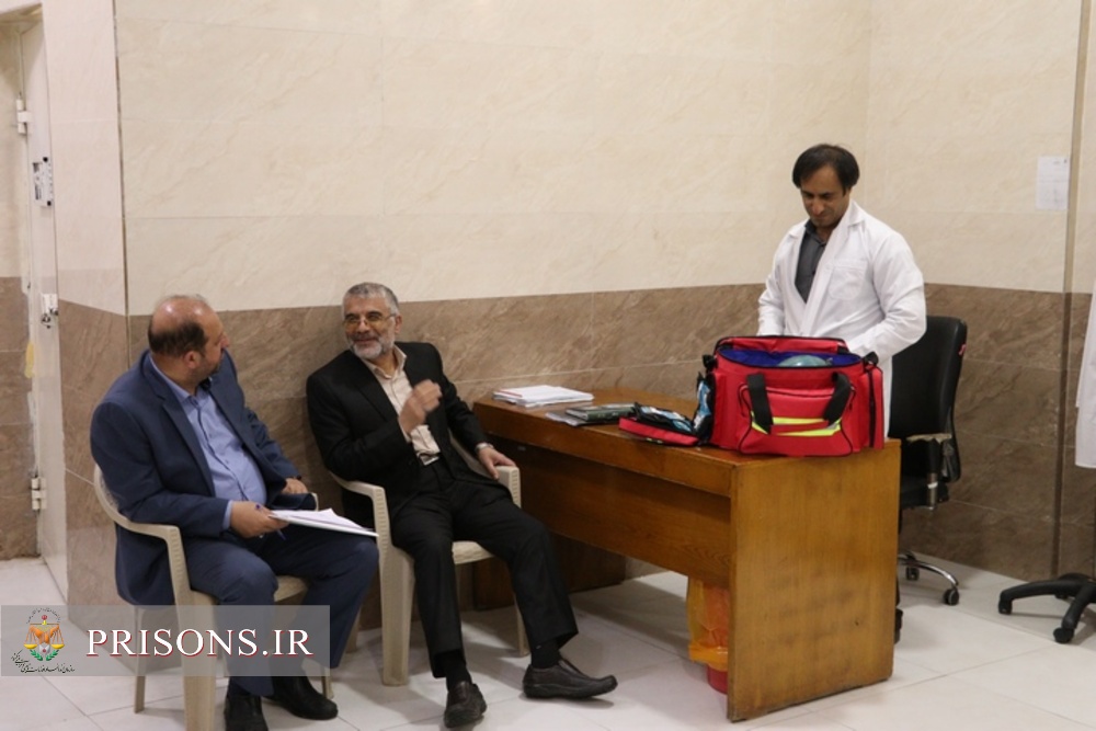 بازدید نماینده دادستانی کل کشور از زندان شهرستان ساری