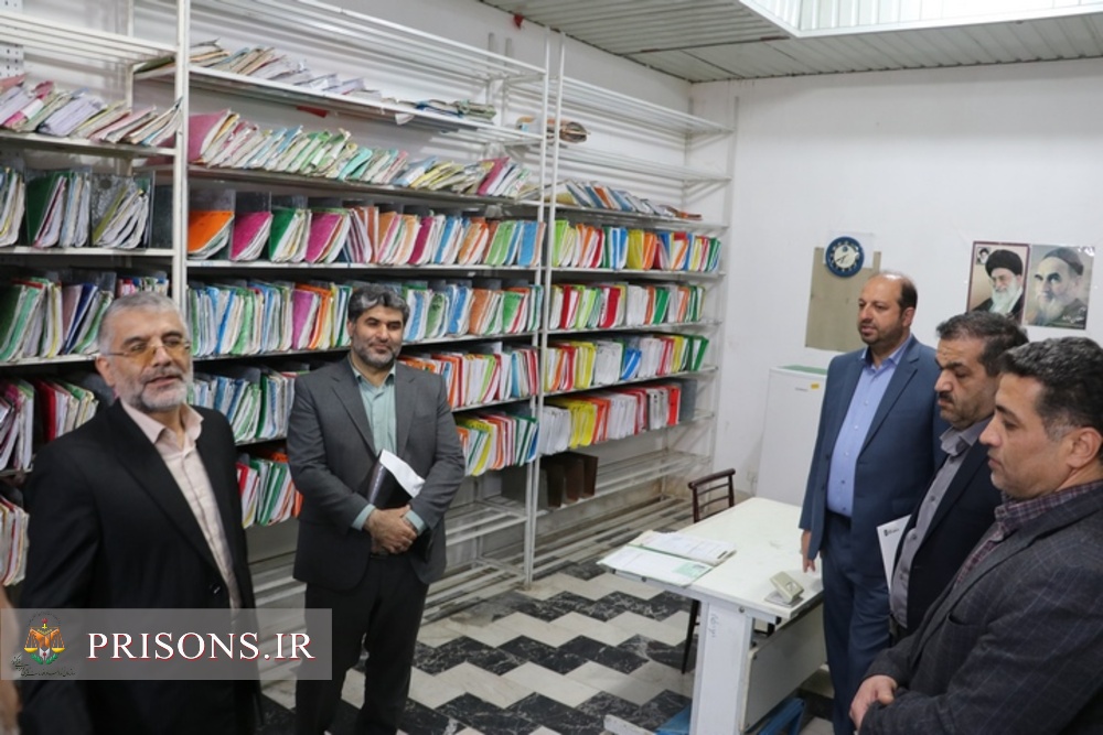 بازدید نماینده دادستانی کل کشور از زندان شهرستان ساری بازدید نماینده دادستانی کل کشور از زندان شهرستان ساری