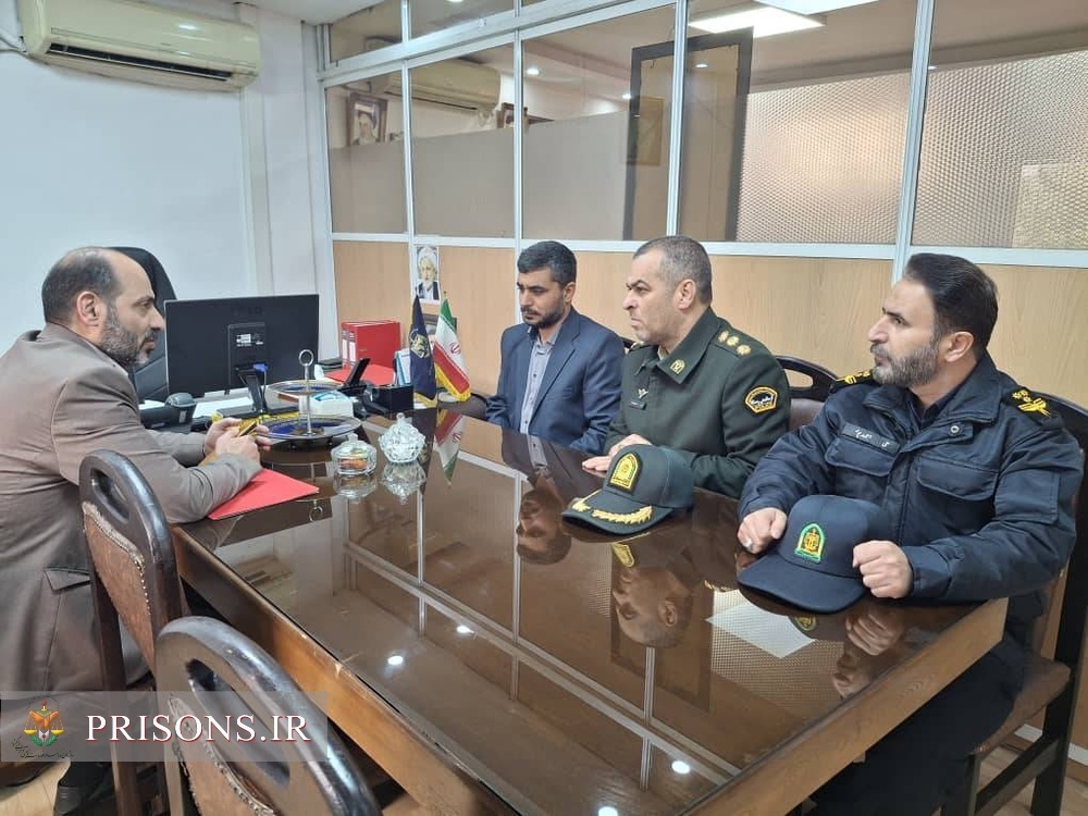 سرپرست زندانهای گیلان بر اهمیت نظم و انضباط در بین کارکنان یگان حفاظت تأکید کرد سرپرست زندانهای گیلان بر اهمیت نظم و انضباط در بین کارکنان یگان حفاظت تأکید کرد