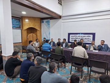 دیدار چهره به چهره مسئولان قضایی بخش چمستان با مددجویان اداره زندان شهرستان نور 