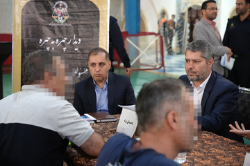 آزادی 5 زندانیان در میز خدمت قضایی دادستان مرکز استان یزد