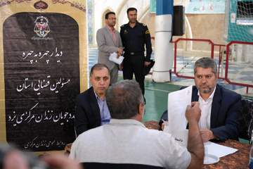 آزادی 5 زندانیان در میز خدمت قضایی دادستان مرکز استان یزد