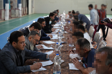 آزادی 5 زندانیان در میز خدمت قضایی دادستان مرکز استان یزد