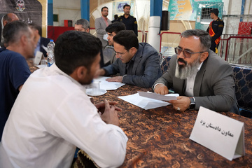 آزادی 5 زندانیان در میز خدمت قضایی دادستان مرکز استان یزد