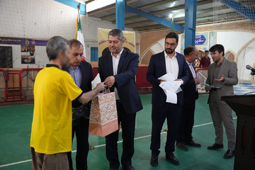 آزادی 5 زندانیان در میز خدمت قضایی دادستان مرکز استان یزد
