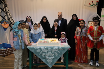کارکنان زندان‌های آذربایجان غربی به تماشای «پرواز فرشته ها» نشستند 