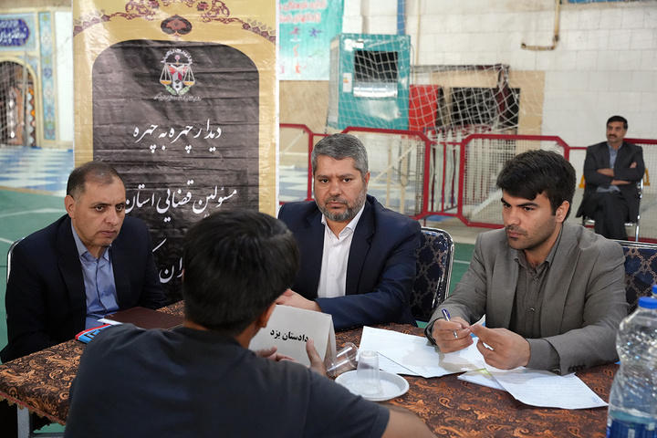 آزادی 5 زندانی در پای میز خدمت قضایی دادستان مرکز استان یزد