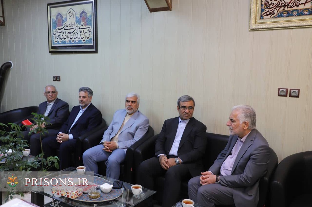 دیدار رئیس سازمان زندان‌ها و استاندار خراسان رضوی| انتقال زندان‌های نیشابور و سبزوار به خارج از شهر در اولویت استان قرار می‌گیرد