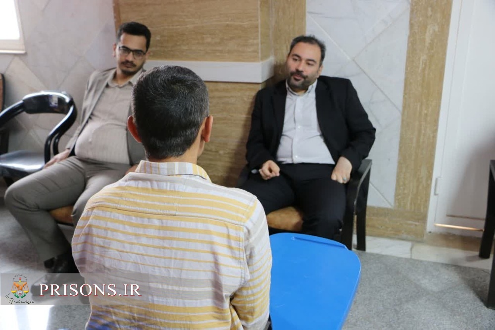 دیدار مستقیم مسئولان قضایی شهرستان اسفراین با زندانیان برای تسریع در روند رسیدگی به پرونده‌ها