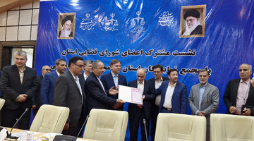 تحویل سند حدنگار زمین کشاورزی زندان دشتستان باحضور وزیر دادگستری