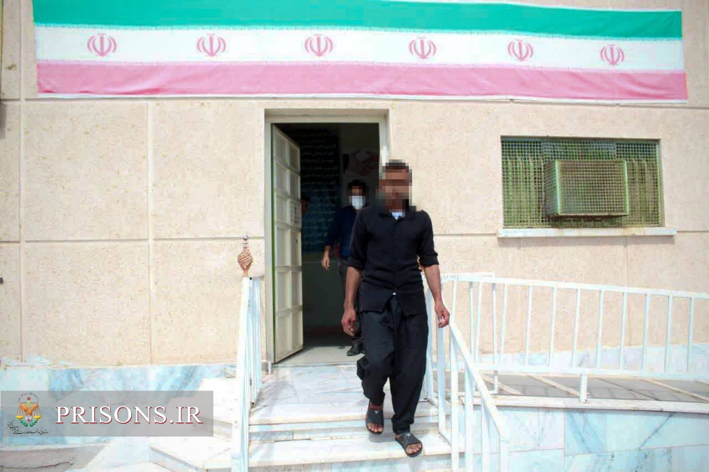 دستان مهربان خیرین، کلید آزادی ۲۰ زندانی مالی از زندان بم شد
