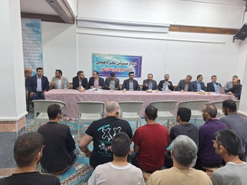 دیدار چهره به چهره مسئولان قضایی شهرستان نور و بخش چمستان با زندانیان 
