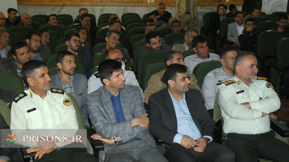 کارگاه آموزشی سلامت روان با حضور110 نفر از کار کنان و سربازان وظیفه در زندان یاسوج کارگاه آموزشی سلامت روان با حضور110 نفر از کار کنان و سربازان وظیفه در زندان یاسوج
