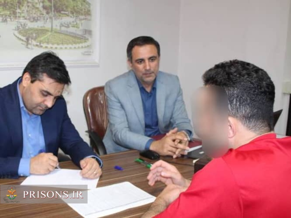 ۲۰ مرخصی منجر به آزادی ثمره بازدید دادستان و قضات دادسرای عمومی و انقلاب لاهیجان ۲۰ مرخصی منجر به آزادی ثمره بازدید دادستان و قضات دادسرای عمومی و انقلاب لاهیجان