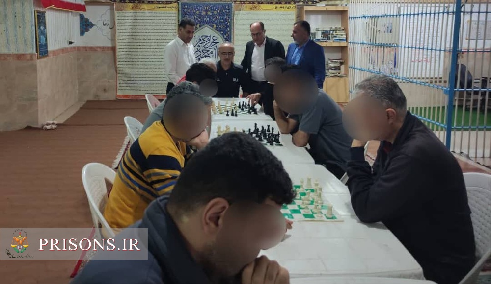 مسابقات ۳ روزه بازیهای فکری به یاد مدافعان حرم در زندان برگزار شد مسابقات ۳ روزه بازیهای فکری به یاد مدافعان حرم در زندان برگزار شد