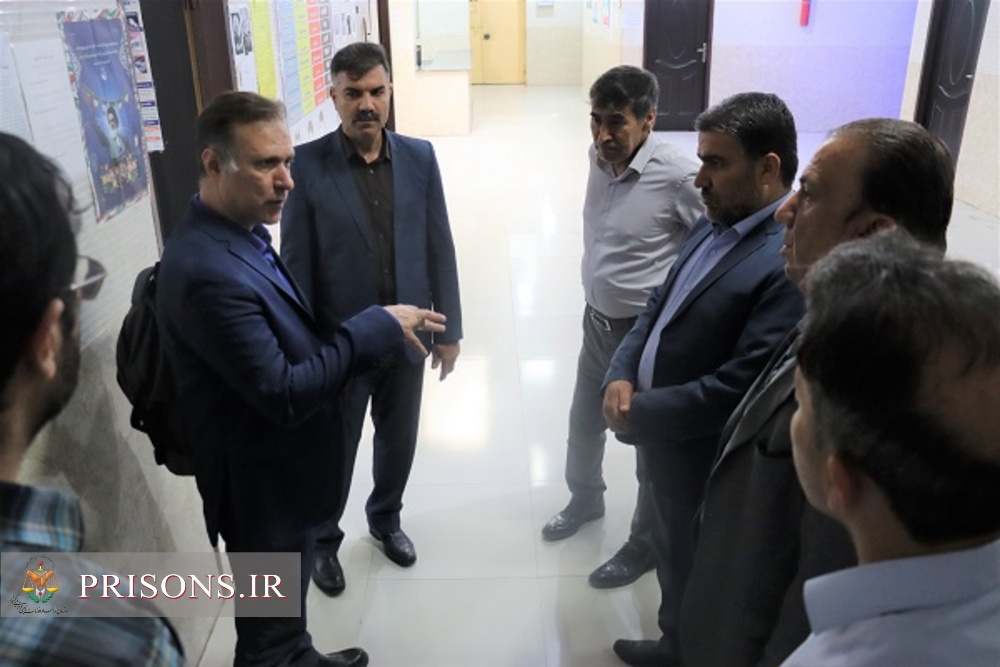 بازدید بازرس سازمان بهداشت جهانی از حوزه بهداشت و درمان زندان دشتستان بازدید بازرس سازمان بهداشت جهانی از حوزه بهداشت و درمان زندان دشتستان