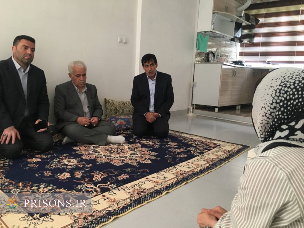 سرکشی میدانی مدیرکل زندان‌های کردستان از خانواده‌های نیازمند سنندج