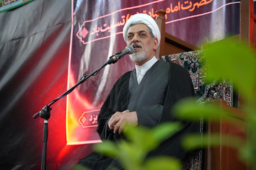 آزادی 9 زندانی در محفل انس با قرآن کریم زندان مرکزی یزد با حضور حجت‌الاسلام والمسلمین دکتر رفیعی