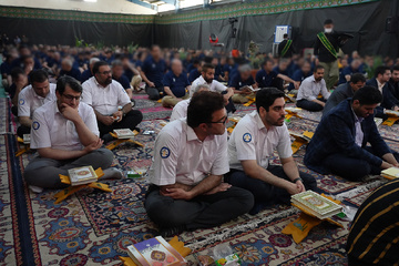 آزادی 9 زندانی در محفل انس با قرآن کریم زندان مرکزی یزد با حضور حجت‌الاسلام والمسلمین دکتر رفیعی