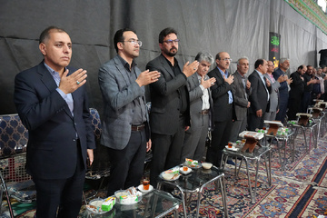 آزادی 9 زندانی در محفل انس با قرآن کریم زندان مرکزی یزد با حضور حجت‌الاسلام والمسلمین دکتر رفیعی