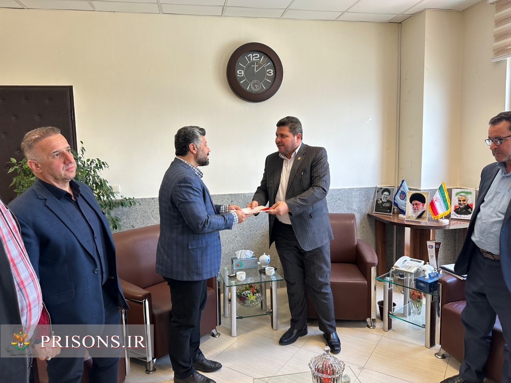 تجلیل متقابل اداره‌کل زندان‌های کردستان و اداره‌کل آموزش فنی و حرفه‌ای از تعاملات سازنده و اثربخش در راستای توانمندسازی مددجویان