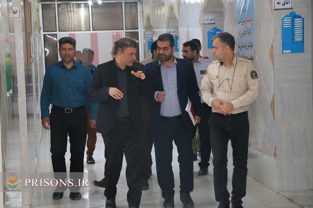 بازدید بامدادی مدیرکل زندانهای خراسان شمالی از زندان شیروان بازدید بامدادی مدیرکل زندانهای خراسان شمالی از زندان شیروان
