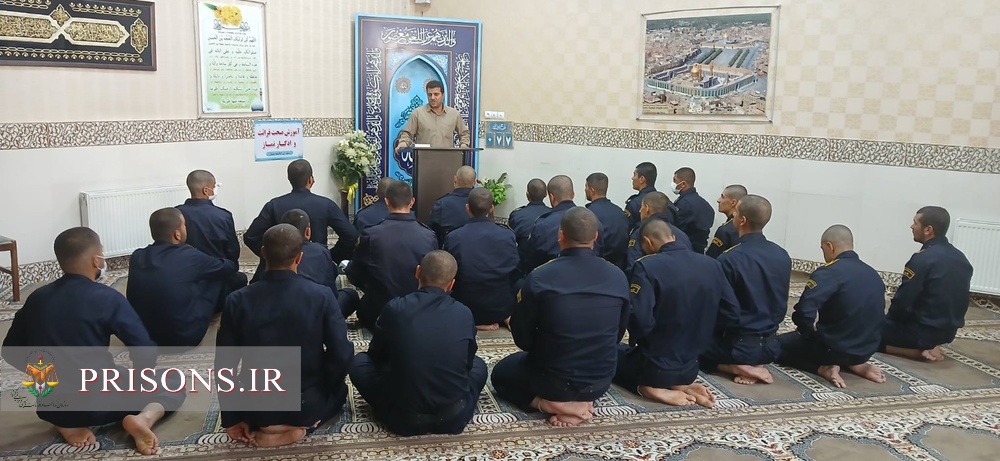 برگزاری مراسم گرامیداشت سالروز شهادت امام جعفر صادق (ع) در جمع سربازان وظیفه زندان‌های استان کردستان