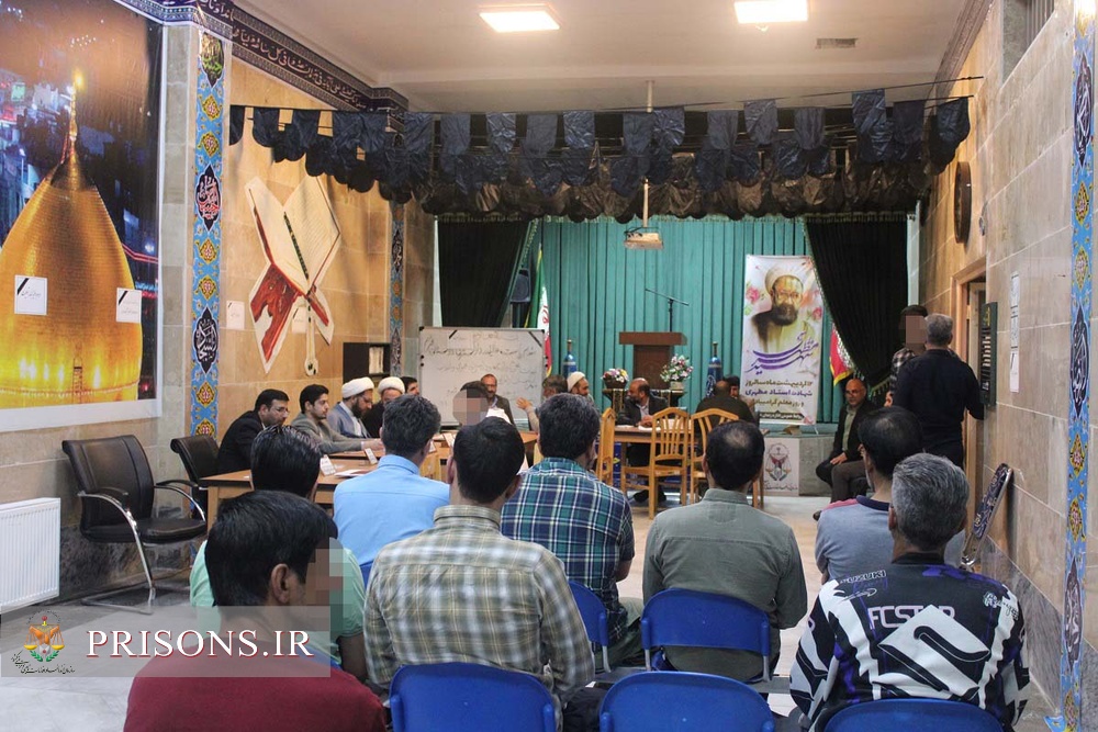 دیدار چهره به چهره مسئولان قضایی شهرستان خمین با زندانیان در میز خدمت زندان دیدار چهره به چهره مسئولان قضایی شهرستان خمین با زندانیان در میز خدمت زندان