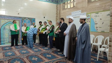  ۲۶ زندانی بازداشتگاه خدابنده به برکت ورود پرچم مطهر حرم امام رضا(ع) آزاد شدند