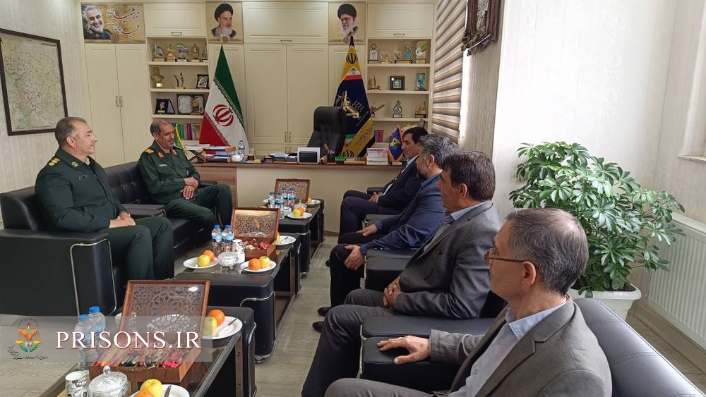 دیدار مدیرکل زندان‌های کردستان با فرمانده سپاه بیت المقدس استان