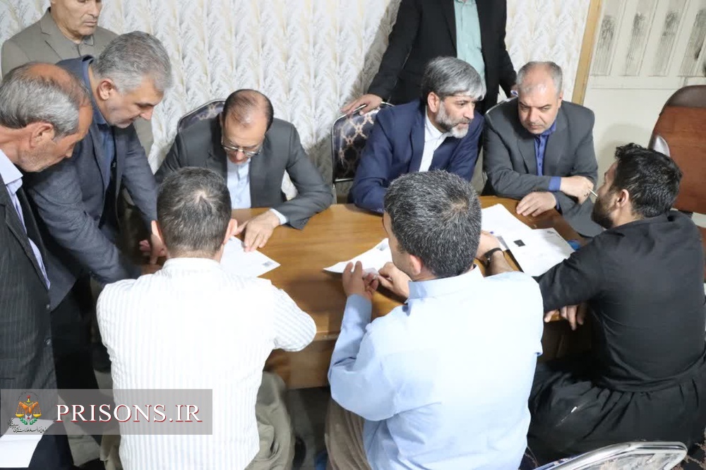 بازدید از زندان نقده