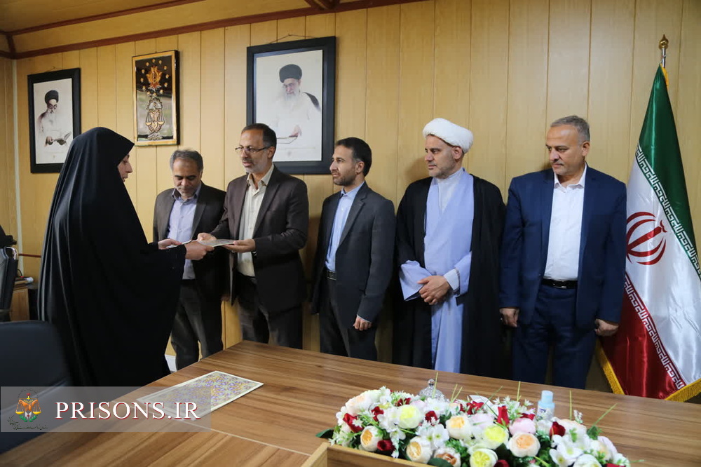 تقدیر از بانوان شاغل زندانهای استان قزوین بمناسبت میلاد مسعود حضرت معصومه سلام الله علیها