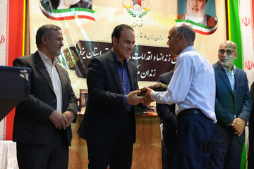 آیین بزرگداشت روز معلم در زندان‌ مرکزی یزد