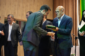 آیین بزرگداشت روز معلم در زندان‌ مرکزی یزد