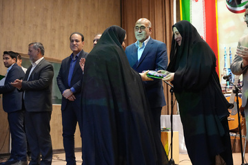 آیین بزرگداشت روز معلم در زندان‌ مرکزی یزد
